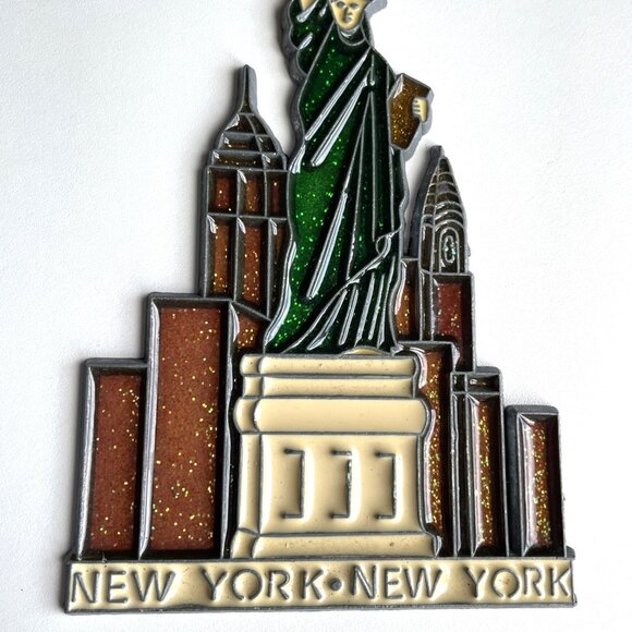 Vintage Statue Of Liberty Sun Catcher Stained Glass Ornament New York City - Picture 3 of 6
